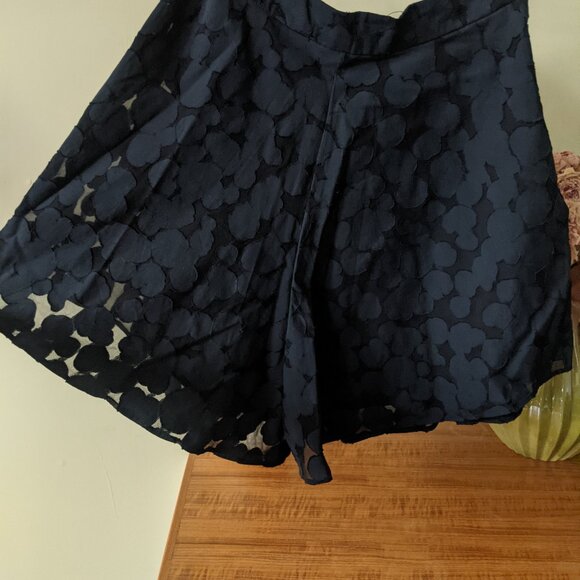 Life With Bird Shorts - Picture 2 of 4